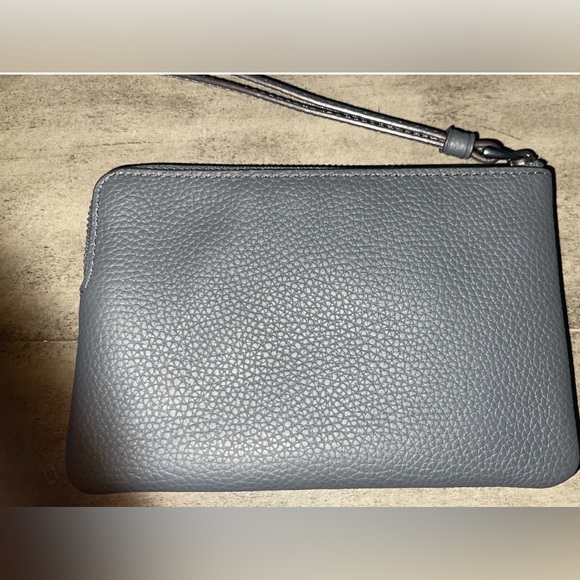 Coach zodiac cancer ♋️ Dark Gray Wristlet with Crab Motif EUC HTF - Picture 4 of 4